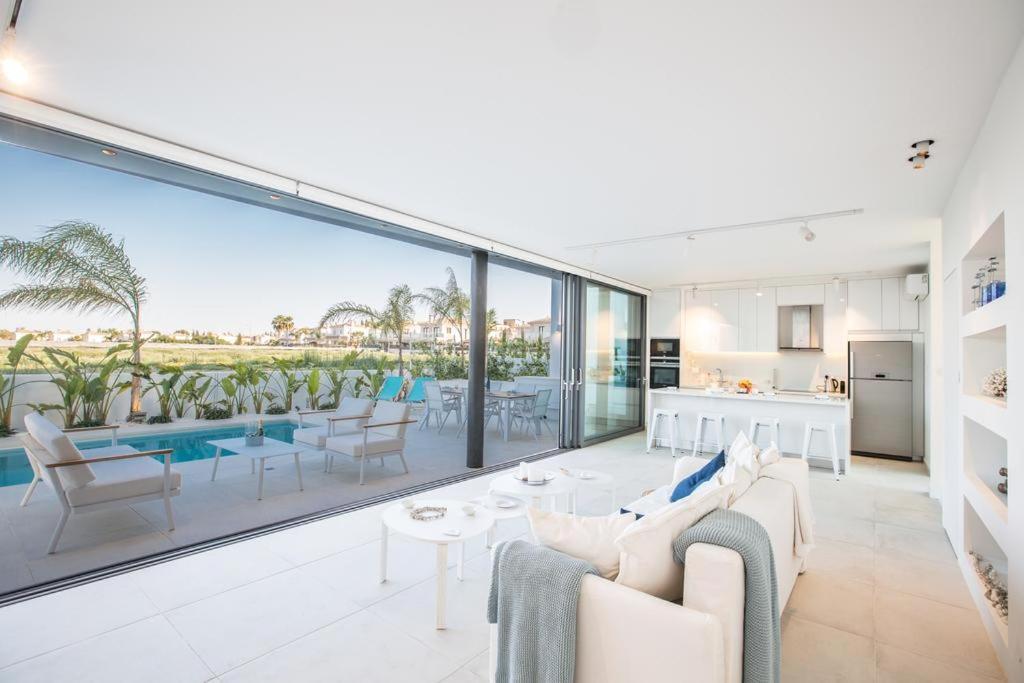 The White H Villa, Protaras, Fresh And Peaceful Паралимни Екстериор снимка