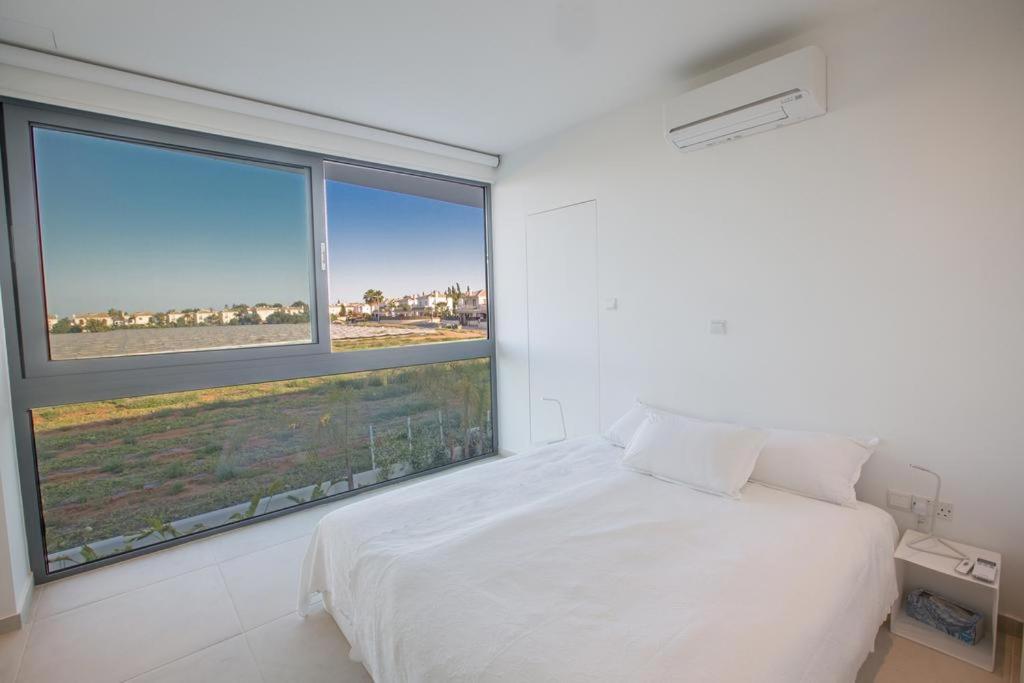 The White H Villa, Protaras, Fresh And Peaceful Паралимни Екстериор снимка